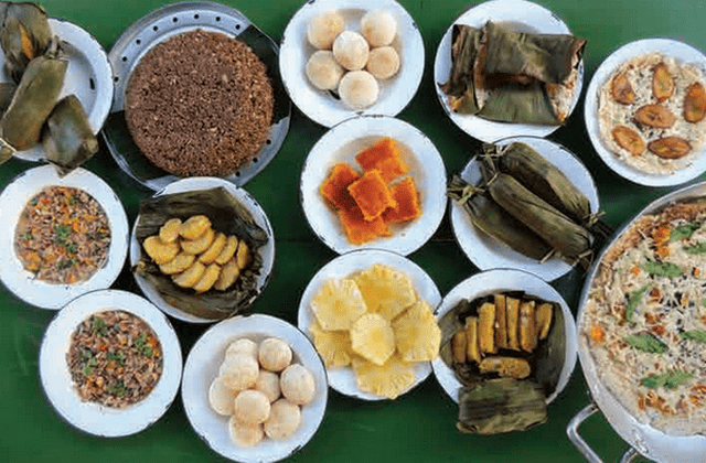 Diversos pratos que representam a culinária amazõnica.